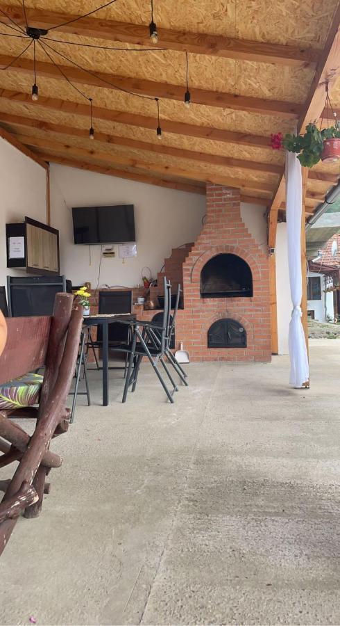 Casa De Vacanta Maga Dubova Εξωτερικό φωτογραφία